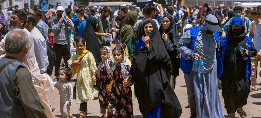 Taliban’dan Sert Önlem: İnternet ve Mobil Kullanım Askıya Alındı