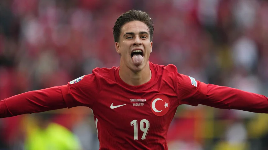 Kenan Yıldız’dan Tarihi Başarı: Futbol Tarihine Adını Yazdırdı